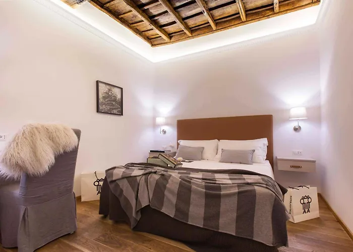 Giuturna Boutique 3*