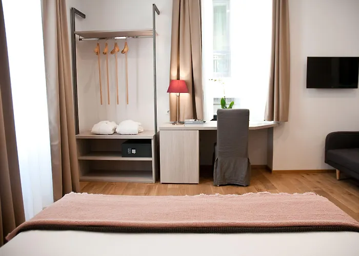 Hotel Giuturna Boutique 3*