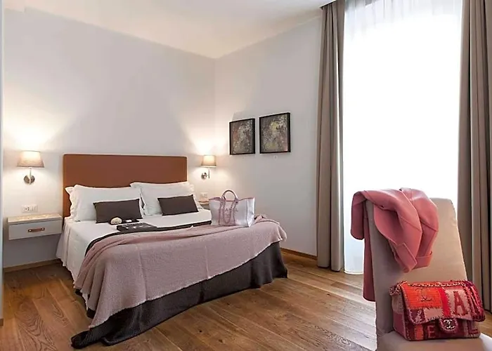 Giuturna Boutique 3* Roma