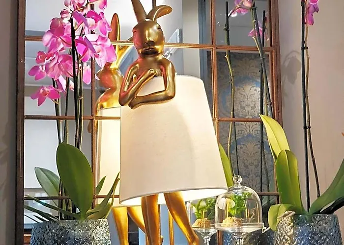 Giuturna Boutique